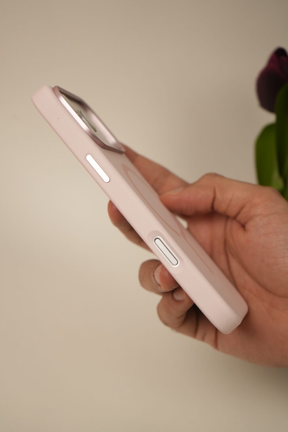 iPhone 17 Series: Silicone MagSafe Case / Cover