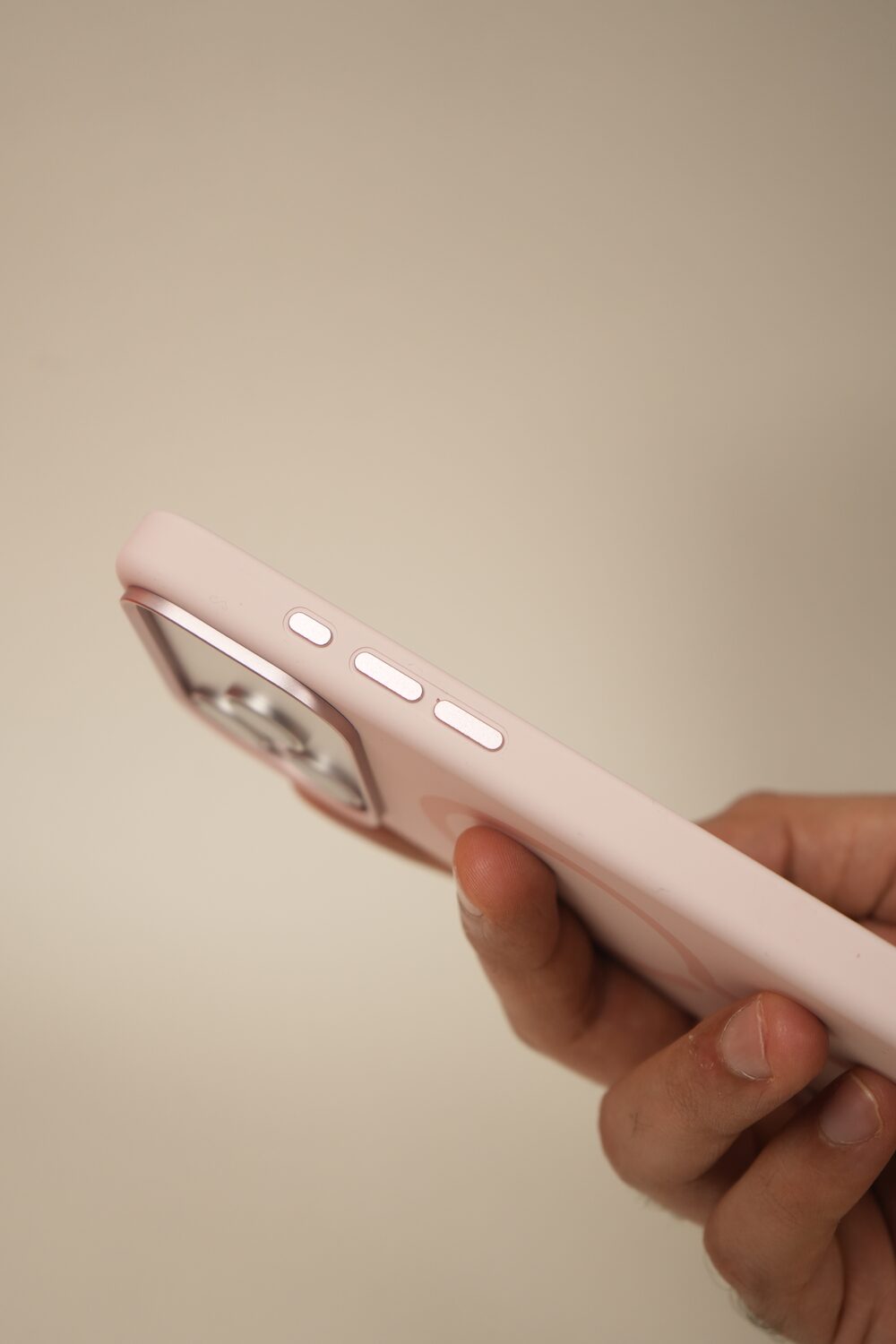 iPhone 17 Series: Silicone MagSafe Case / Cover
