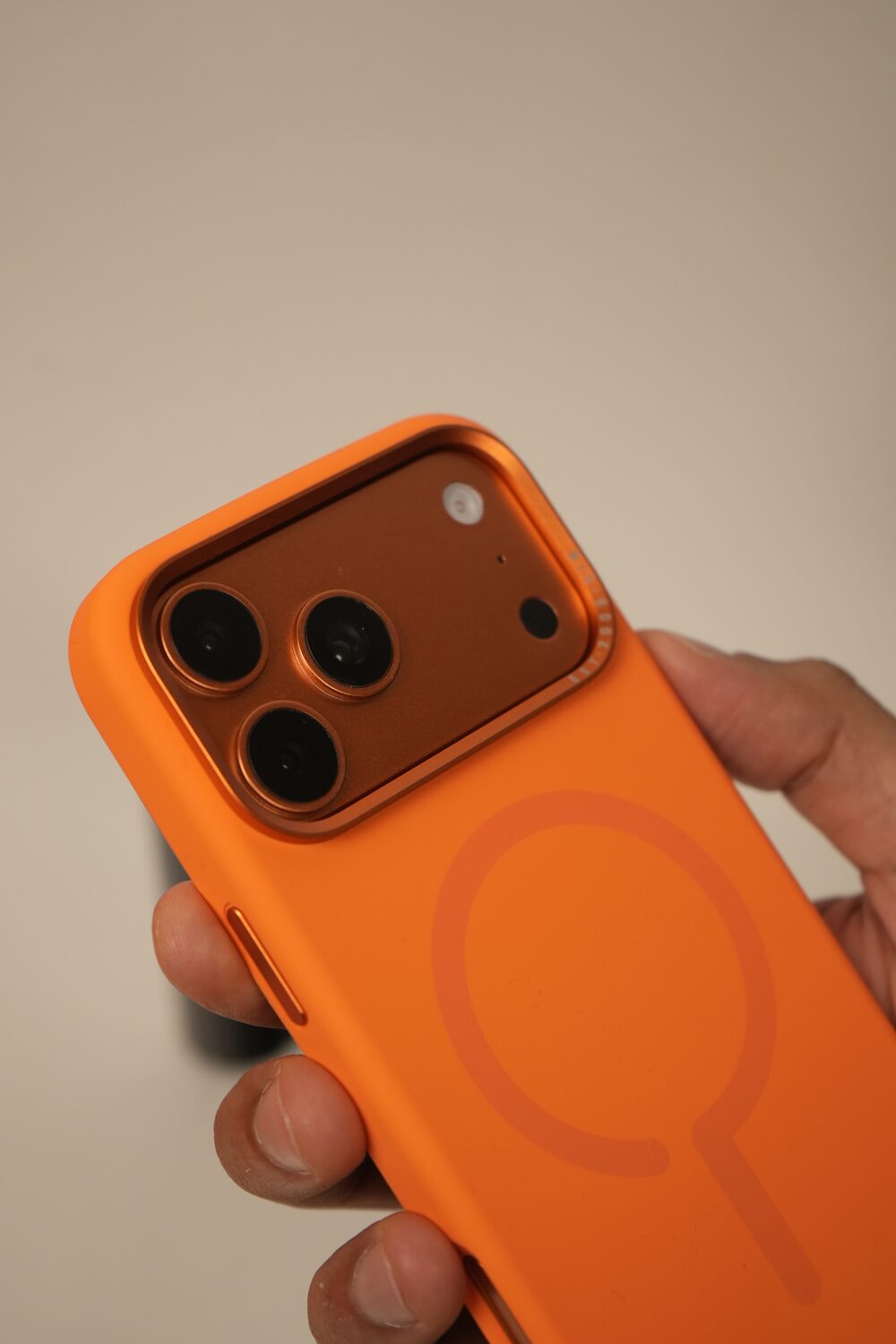 iPhone 17 Series: Silicone MagSafe Case / Cover