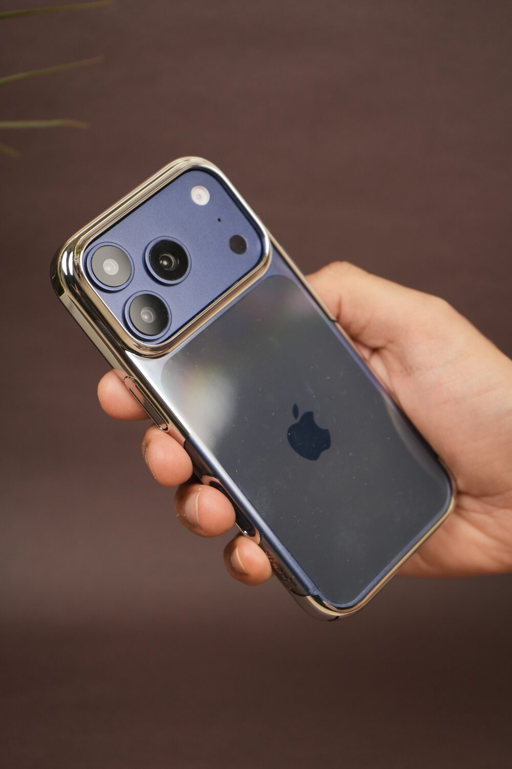 iPhone 17 Pro Max Crystal Clear Case with Glossy Electroplated Edges | Anti-Yellow Slim Hard Back