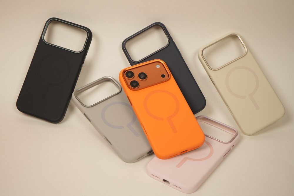 iPhone 17 Series: Silicone MagSafe Case / Cover