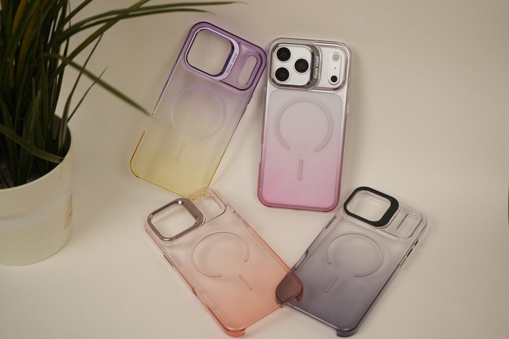 iPhone 17 Pro Max Gradient Translucent MagSafe Case with Electroplated Lens Holder | PC+TPU Hybrid