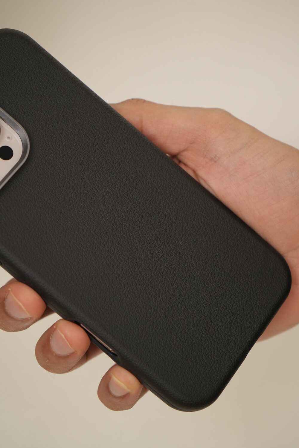 iPhone 16 Pro Max Pebble Grain Leather MagSafe Case with Metal Camera Bump | Slim & Anti-Scratch
