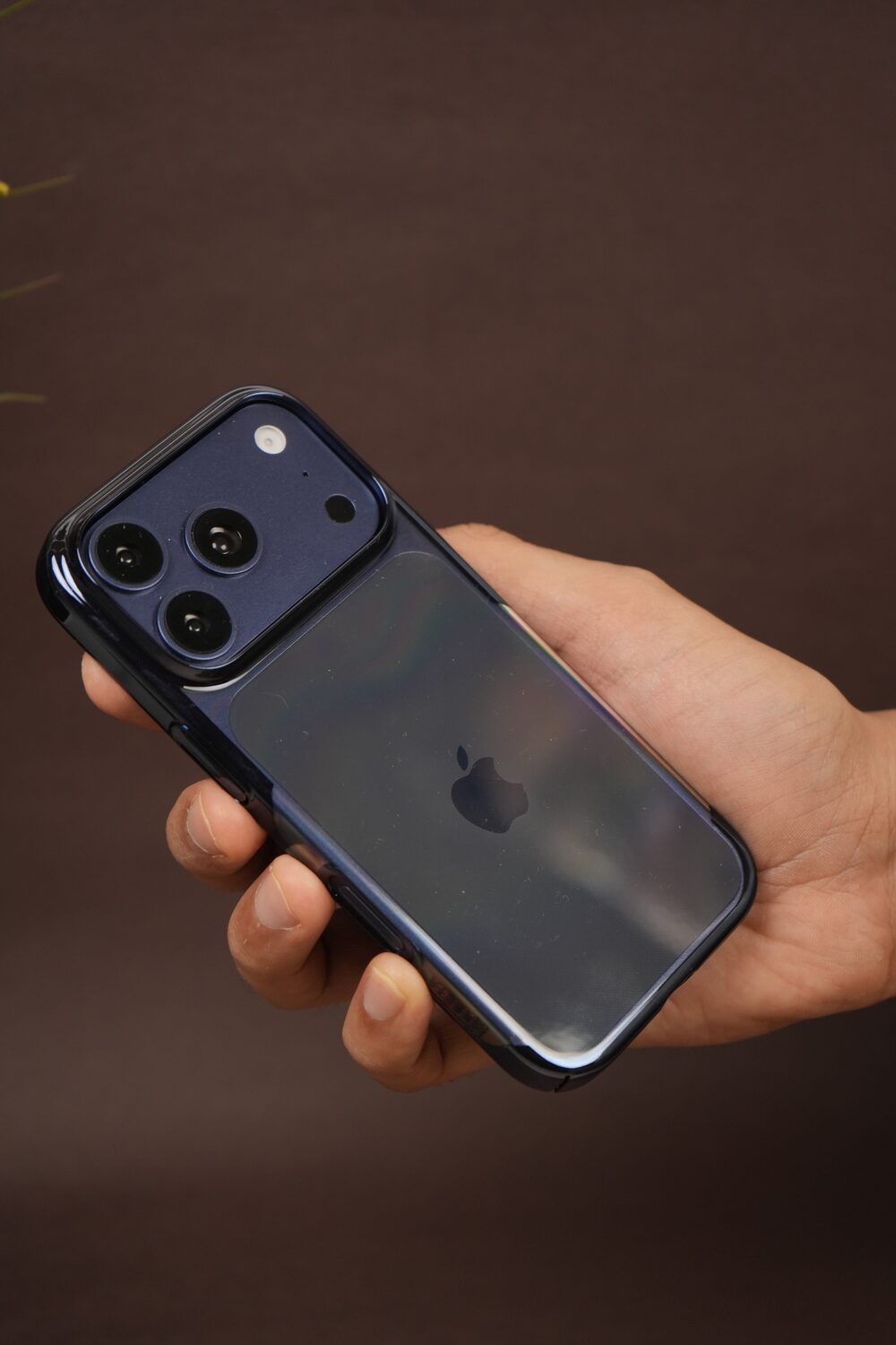 iPhone 17 Pro Max Crystal Clear Case with Glossy Electroplated Edges | Anti-Yellow Slim Hard Back