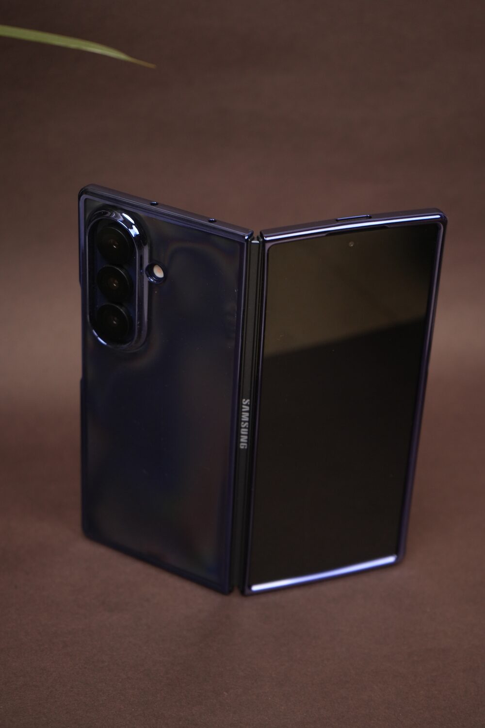 Samsung Galaxy Z Fold 7 Crystal Clear Case with Glossy Electroplated Edges | Anti-Yellow Slim Hard Back