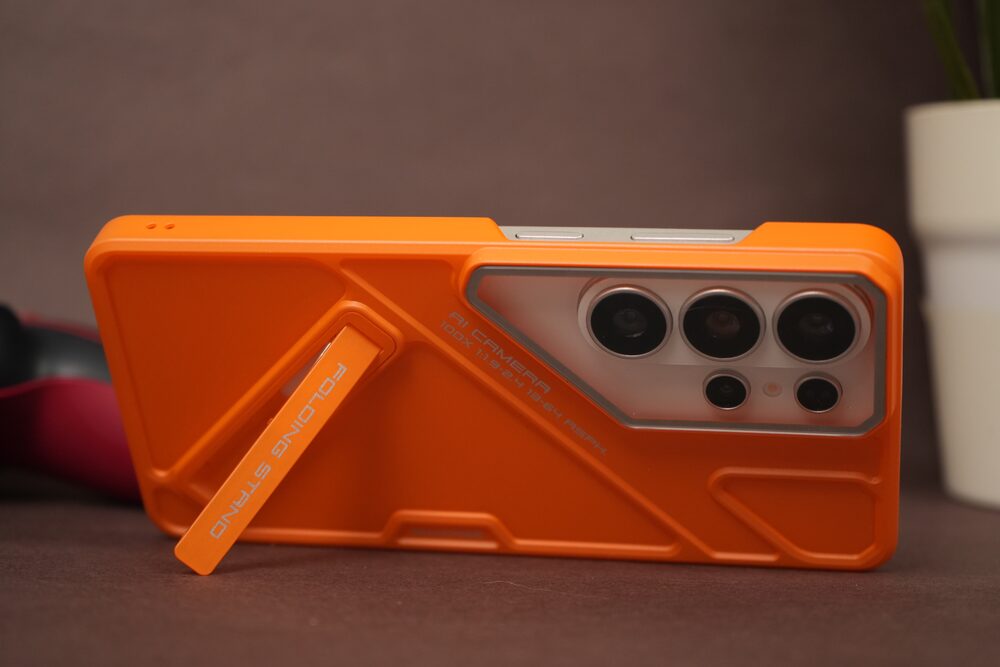 Samsung Galaxy S26 Ultra Matte PC Stand Case with Lens Protection