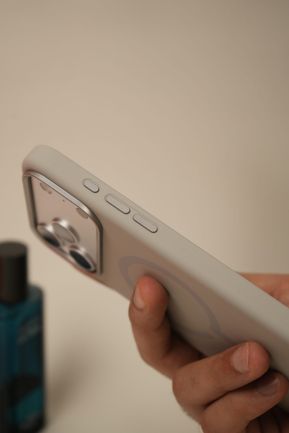 iPhone 17 Series: Silicone MagSafe Case / Cover