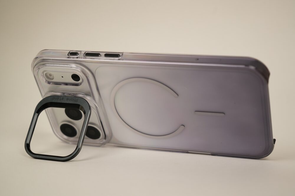 iPhone 17 Pro Max Gradient Translucent MagSafe Case with Electroplated Lens Holder | PC+TPU Hybrid