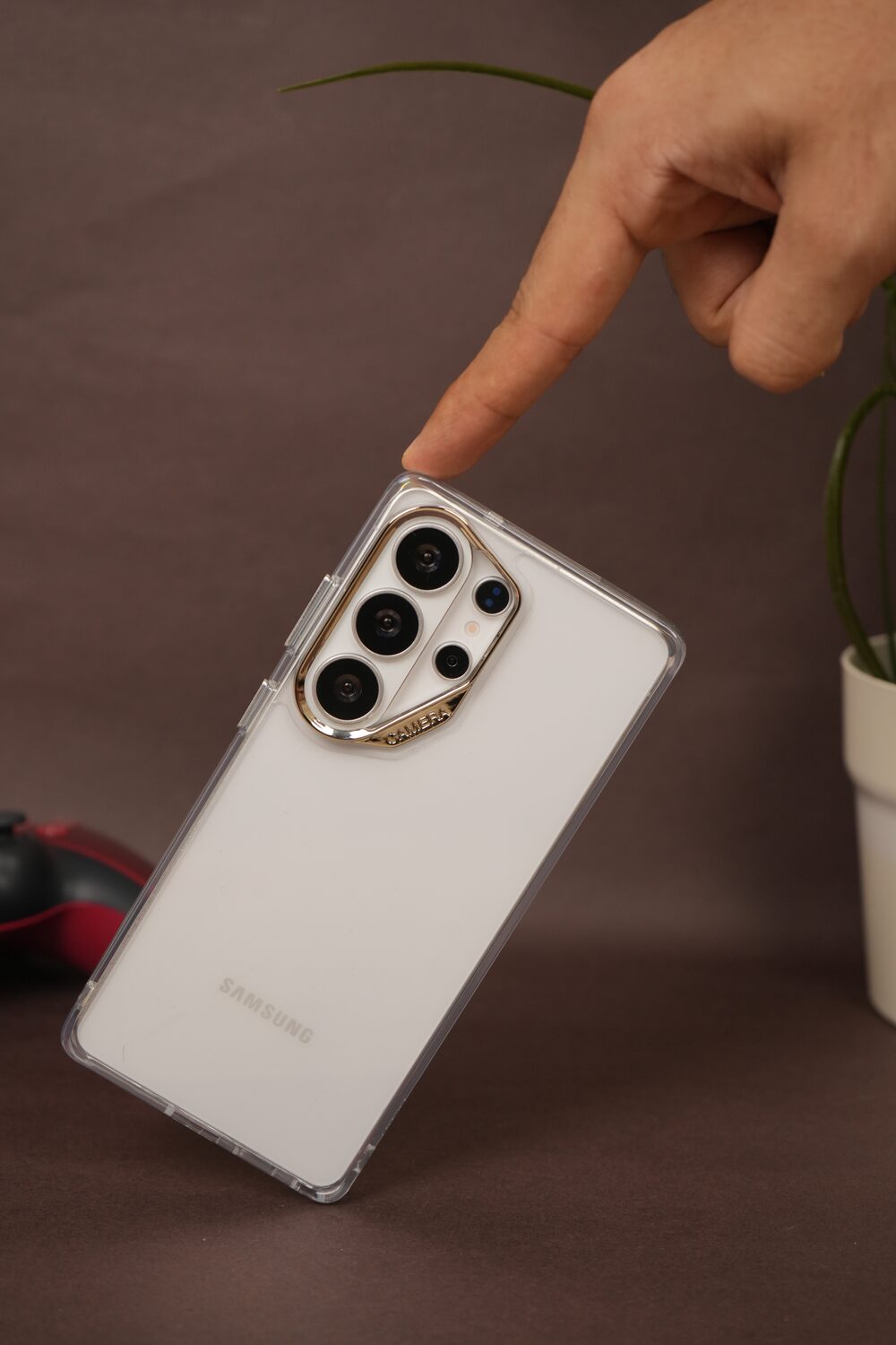 Samsung Galaxy S26 Ultra Clear Case – Gold Camera Frame (Transparent)
