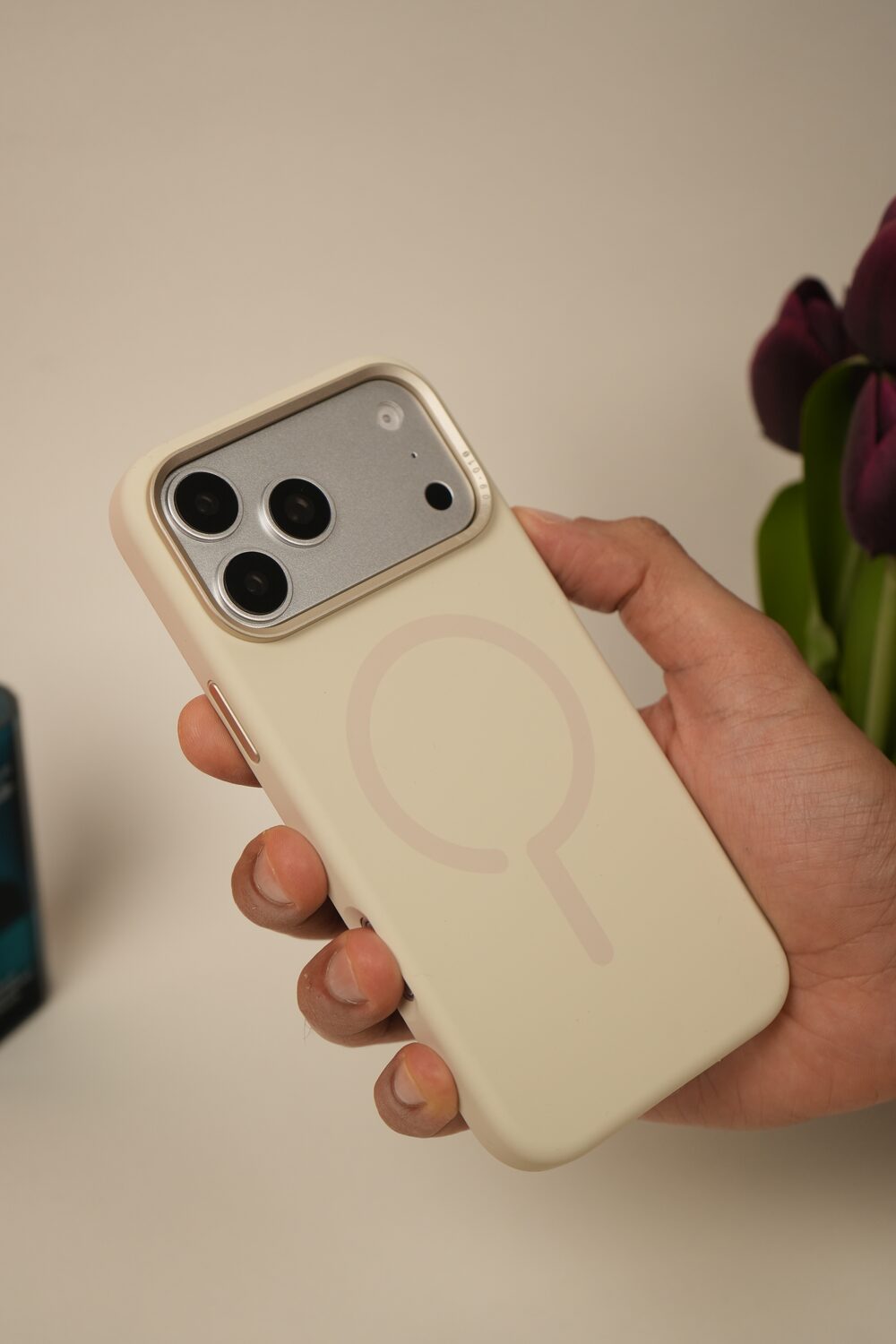 iPhone 17 Series: Silicone MagSafe Case / Cover